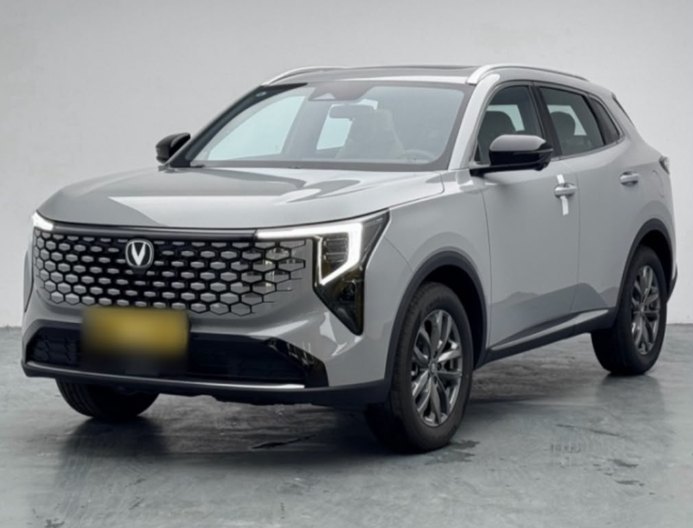 Changan CS55PLUS 2026 Quatrième génération Nouvelle Baleine Bleue 1.5T Édition Leader - Voiture d'occasion presque comme neuve
