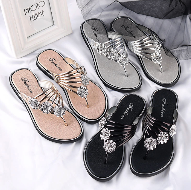 Sandales d'été pour femmes sandales,  d'édition 2022, semelle plate, chaussure légère et style décontracté pour femmes, pantoufles fashion .